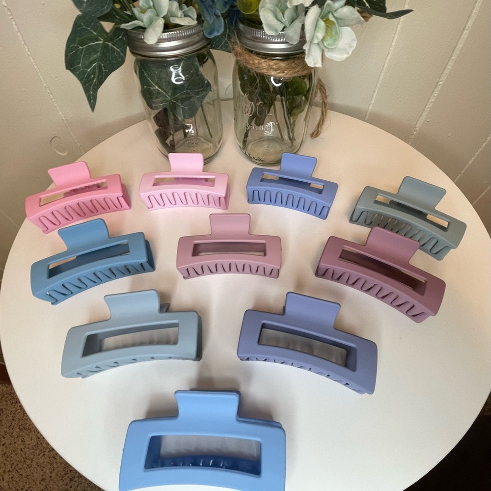 Set of 10 Colorful Hair Claw Clips NWOT